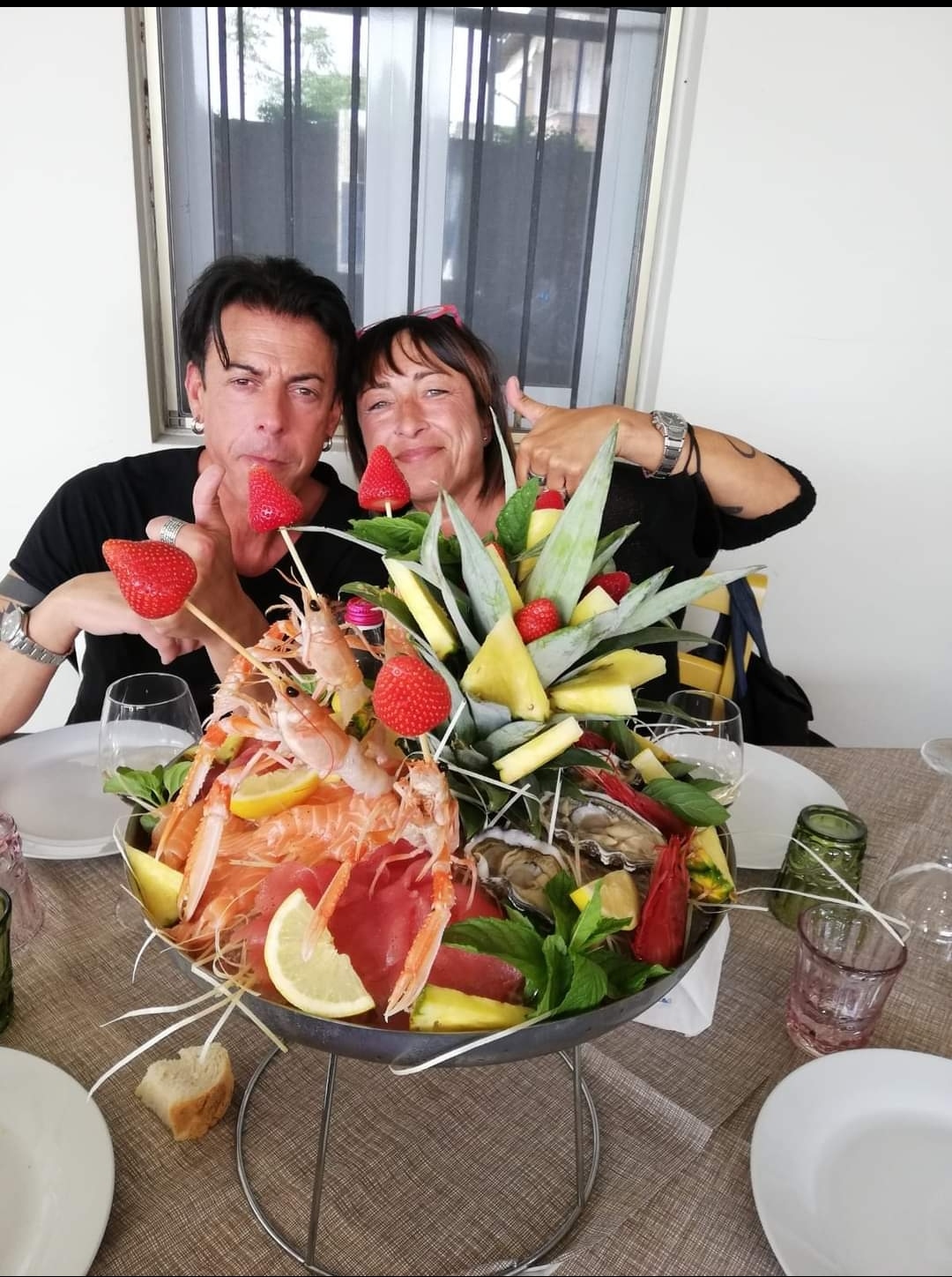 Ah … come si mangia bene e mediterraneo al Partenope di Montodine, ristorante consigliato pure da Barbara e Umberto: Chapeau!  