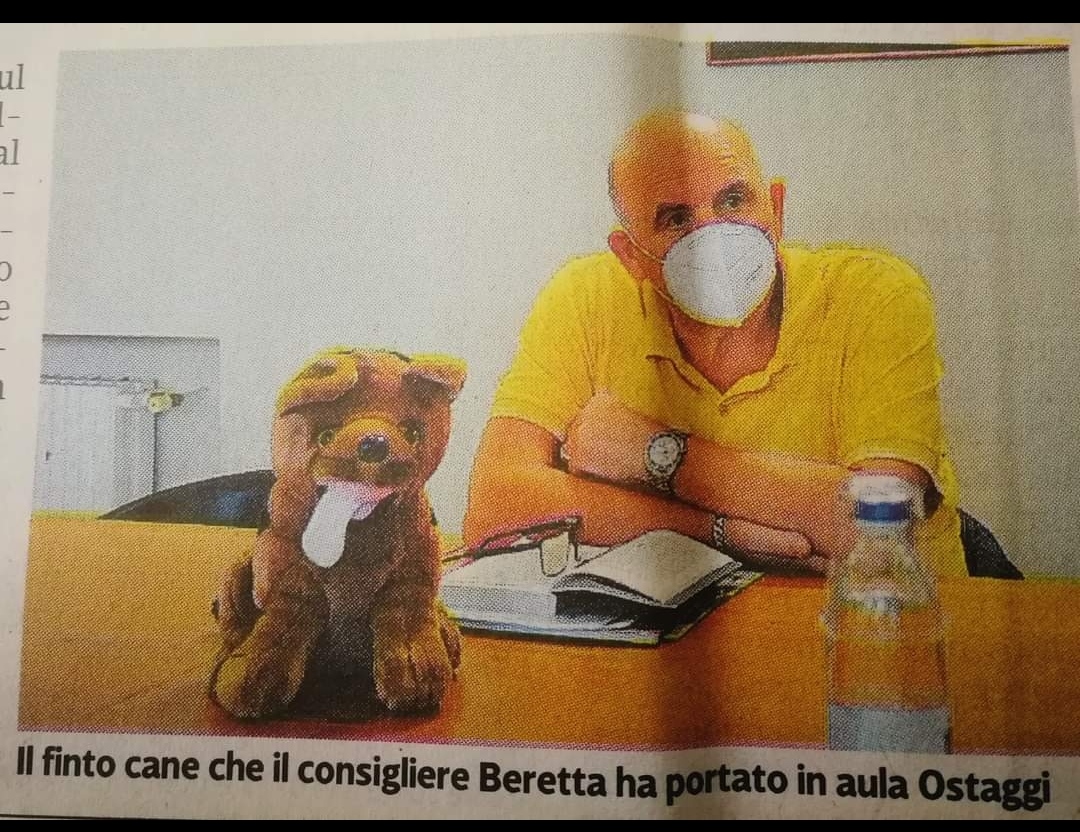 Simone Beretta, consigliere comunale di Forza Italia a Crema, con ironia dice la sua sulla possibilità, voluta dalla sindachessa Bonaldi, di portare gli animali in comune: Chapeau!
