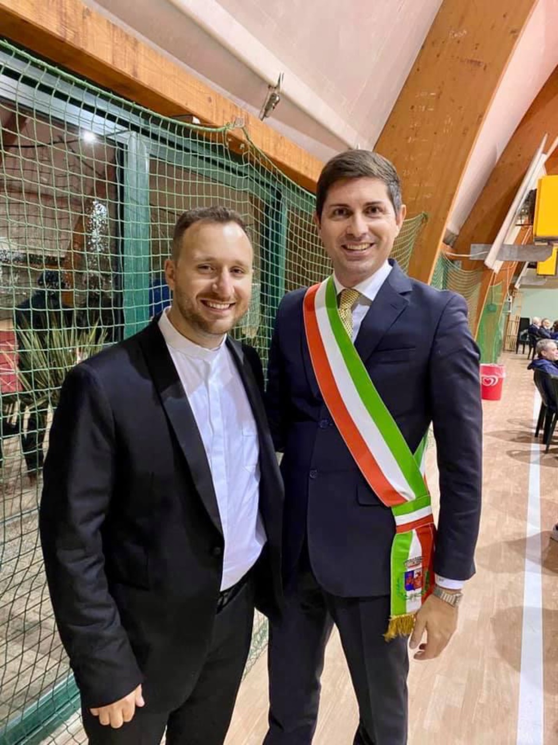 Il PopSindaco d’Italia e Moscazzano Gianluca Savoldi, via Social omaggia don Cristofer nuovo sacerdote cremasco