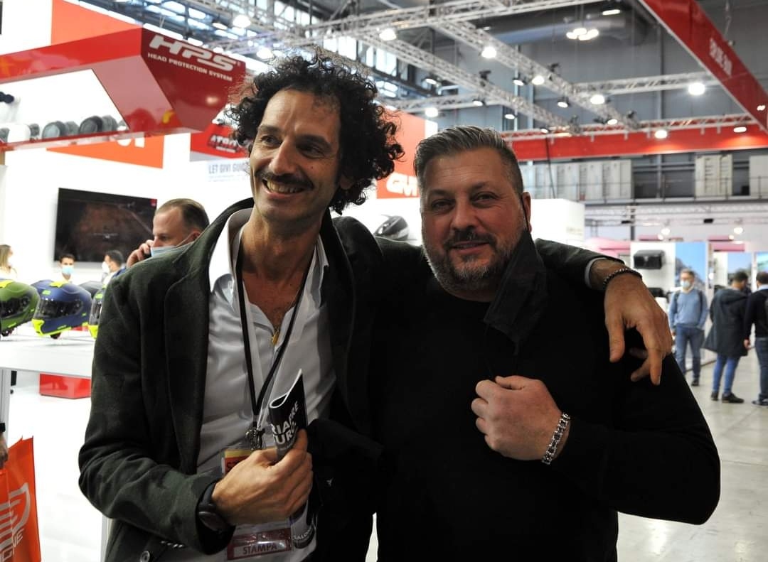 ll’Eicma di Milano, Mike Antonaccio ha fotografato due cremaschi in trasferta di lavoro: Genna Ciccone e Marco Padrenostro…