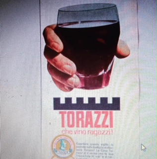 Food Blogger, Cuoco, Ricercatore, appassionato Wine Lover e patron del Bistek, Antonio Bonetti ricorda lo slogan : “Torazzi che vino ragazzi”