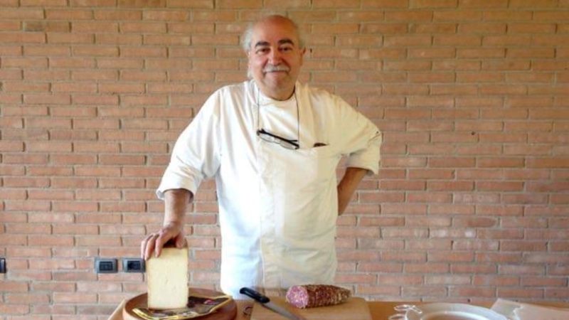 Prossimo alla pensione, Antonio Bonetti, colui il quale lanciò il mito del Bistek lancia uno spunto: “Cedere la ricetta della Gnocca Cremasca? Perché no?”