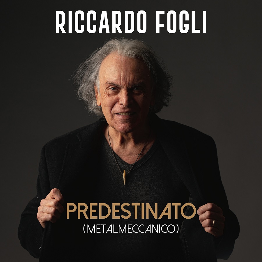 Riccardo Fogli, a 40 anni dalla vittoria del Festival torna in radio Storie di tutti i giorni (e c’è anche un libro)