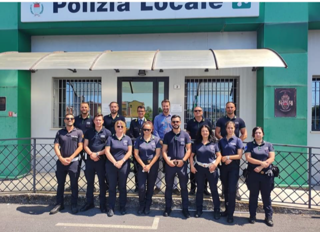 Il sindaco Fabio Bergamaschi in visita alla Polizia Locale di Crema