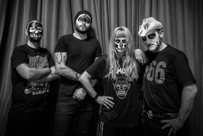 Curtains Of Fear è il secondo disco della horror punk band bergamasca The Crimson Ghost