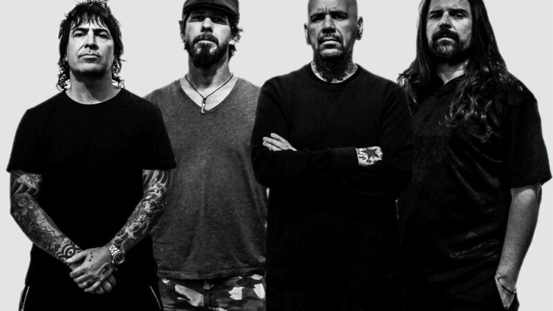 La superband latin metal De La Tierra torna dopo 7 anni con il nuovo album III, disponibile in digitale