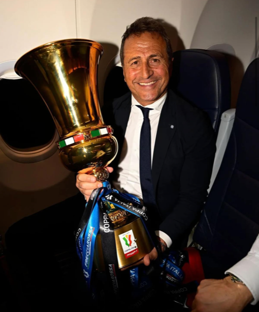 L’Inter Club Crema Riccardo Ferri celebra la vittoria in Coppa Italia del team nerazzurro e della bandiera cremasca dirigente