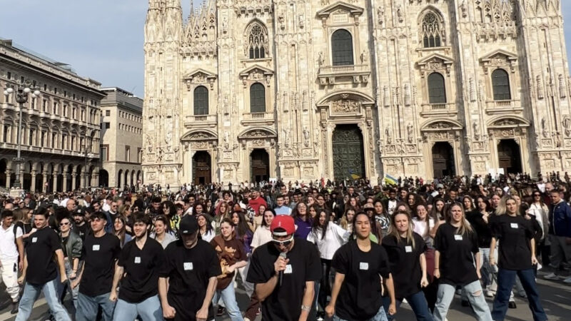 Panico il nuovo singolo di Federico Baroni, presentato in anteprima a Milano con un flashmob