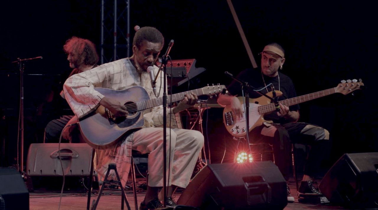 Bembeya, online il nuovo video dall’album E-Wired Empathy