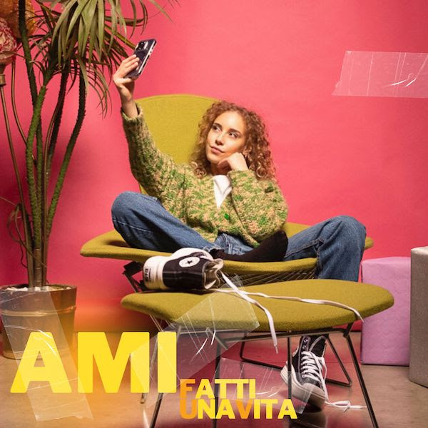 È fuori su YouTube il videoclip di “Fatti una vita”, il nuovo singolo di Ami con Milano sullo sfondo
