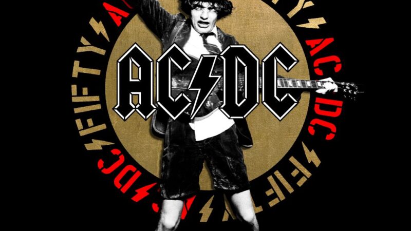 AC/DC: le ristampe in vinile color oro di “Back In Black” e “Highway To Hell” entrano in top 5 della classifica degli album fisici più venduti
