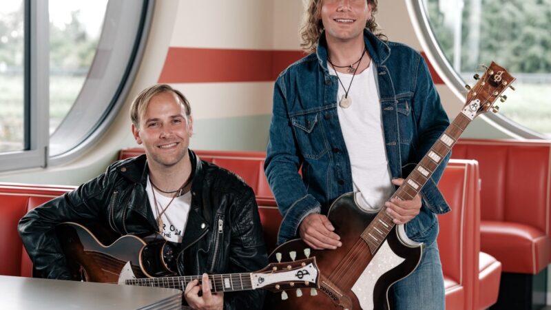 I Blonde Brothers presentano il nuovo singolo in stile electro – country “Rambo”